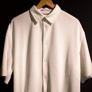 ZARA | Pleated Texture Shirt | Color: White | Size: M